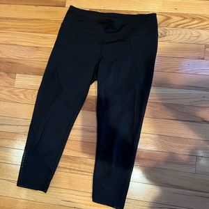 Athleta cropped workout leggings